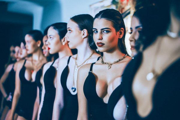 Explore the best uk boutiques offering one-of-a-kind handmade ceramic jewelry for women